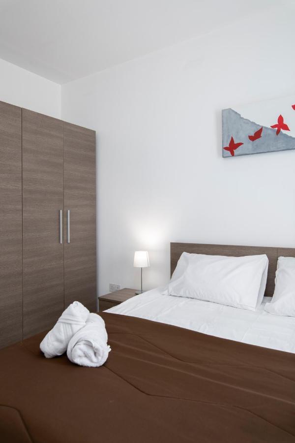 Sea View Apartment 2 Bedrooms 2 Bathrooms, 2 Minutes Away From The Sea San Ġiljan Kültér fotó
