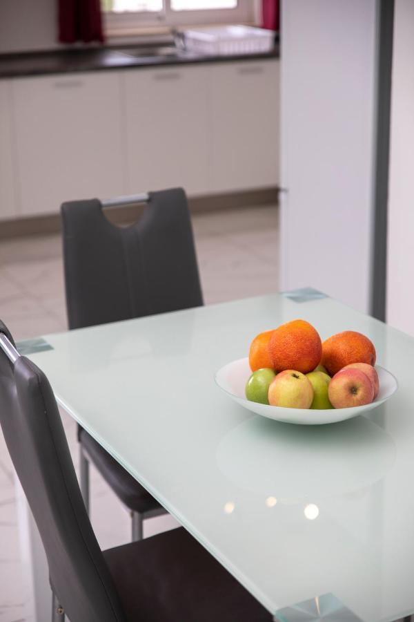 Sea View Apartment 2 Bedrooms 2 Bathrooms, 2 Minutes Away From The Sea San Ġiljan Kültér fotó